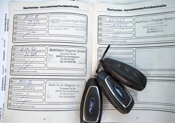 Ford Kuga cena 49700 przebieg: 133320, rok produkcji 2016 z Ustroń małe 137